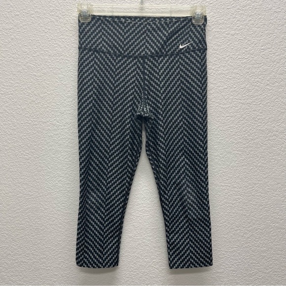 Nike Pants - NIKE Dri Fit Womens Small High Rise Cropped Leggings Black & Gray Checkered EUC